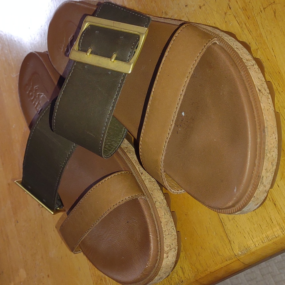 Sorrel Slides. Like New. - image 1